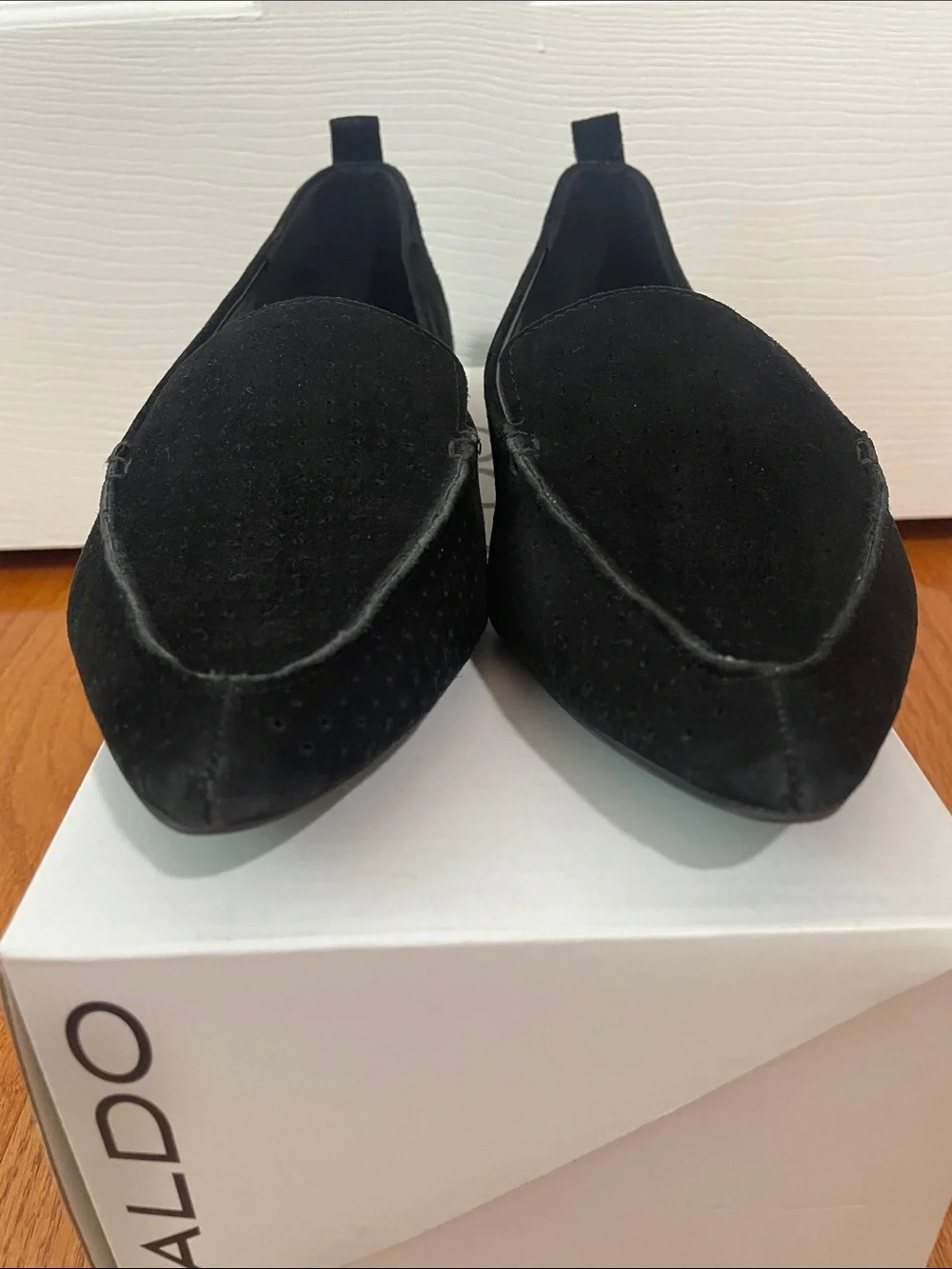 GUC - Aldo Latrice Black Pointed Suede Slip-On Loafers